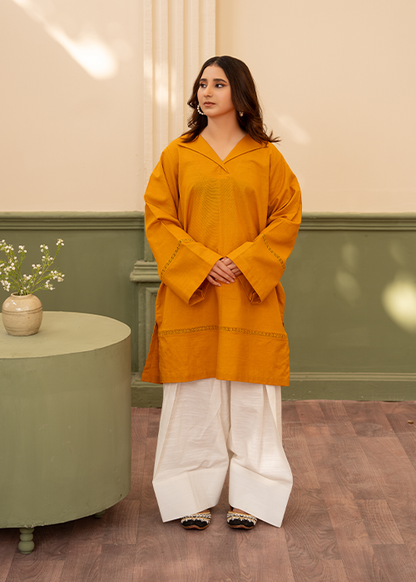 Suhaani ochre Alpine farshi shalwar kurti by Uzman Yasen
